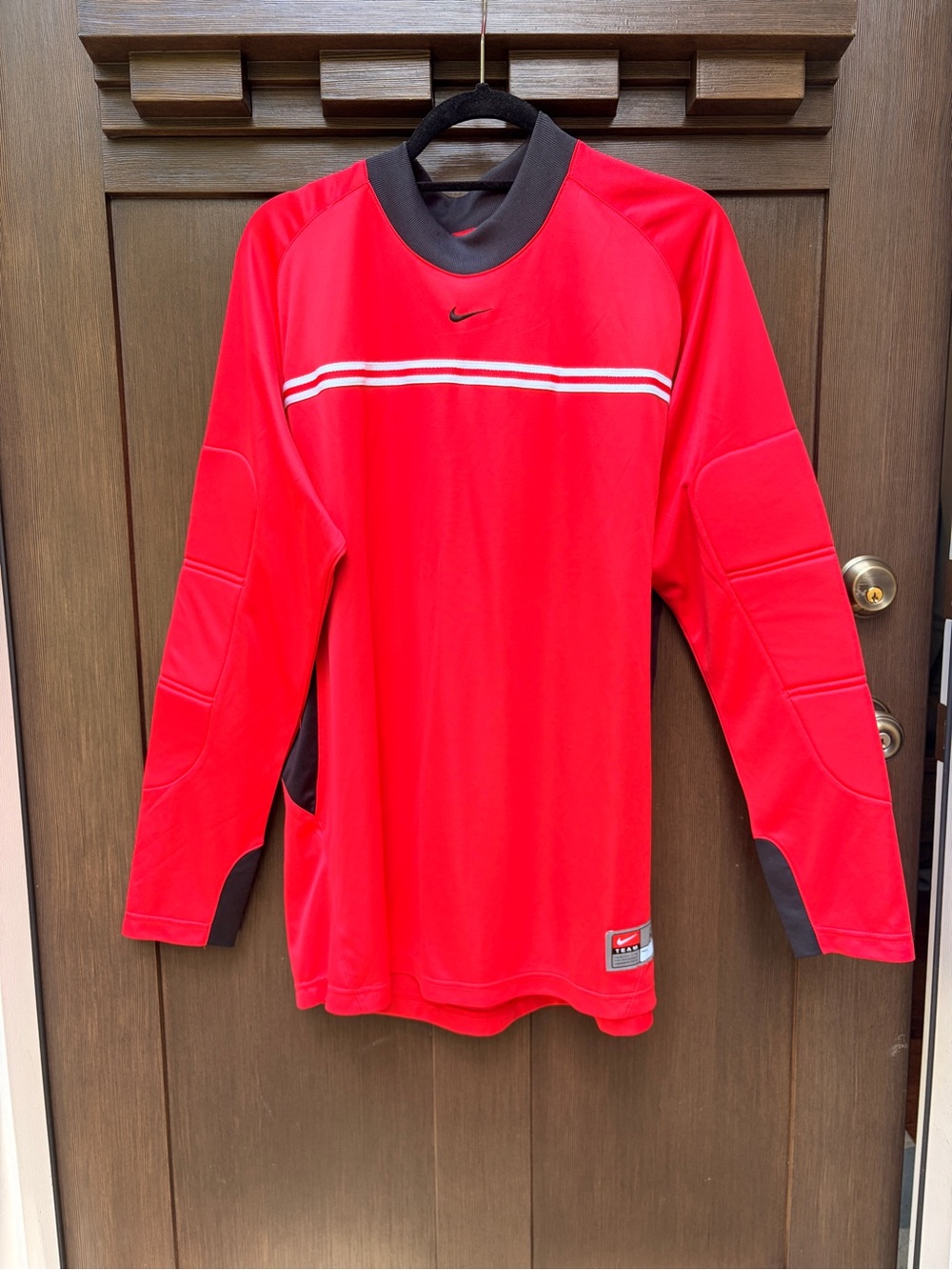 Men’s Nike Red Padded-Sleeve Pullover